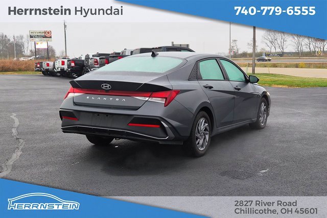 Used 2024 Hyundai Elantra SEL image 30