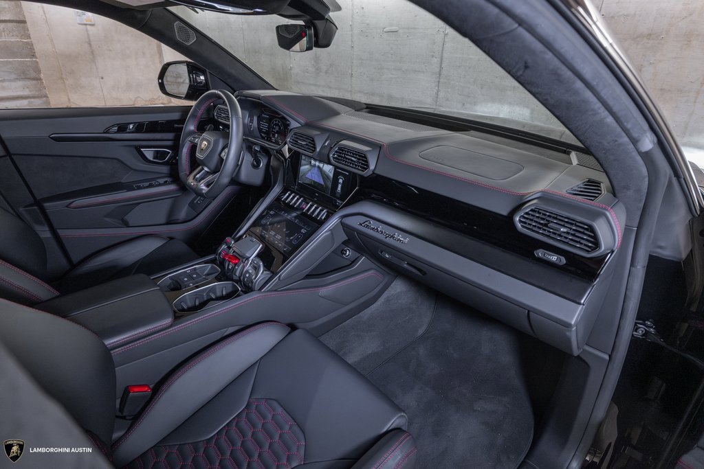 Used 2024 Lamborghini Urus S image 48