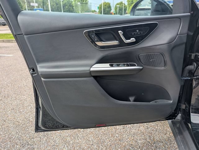 Used 2025 Mercedes-Benz GLC 300 4MATIC image 22