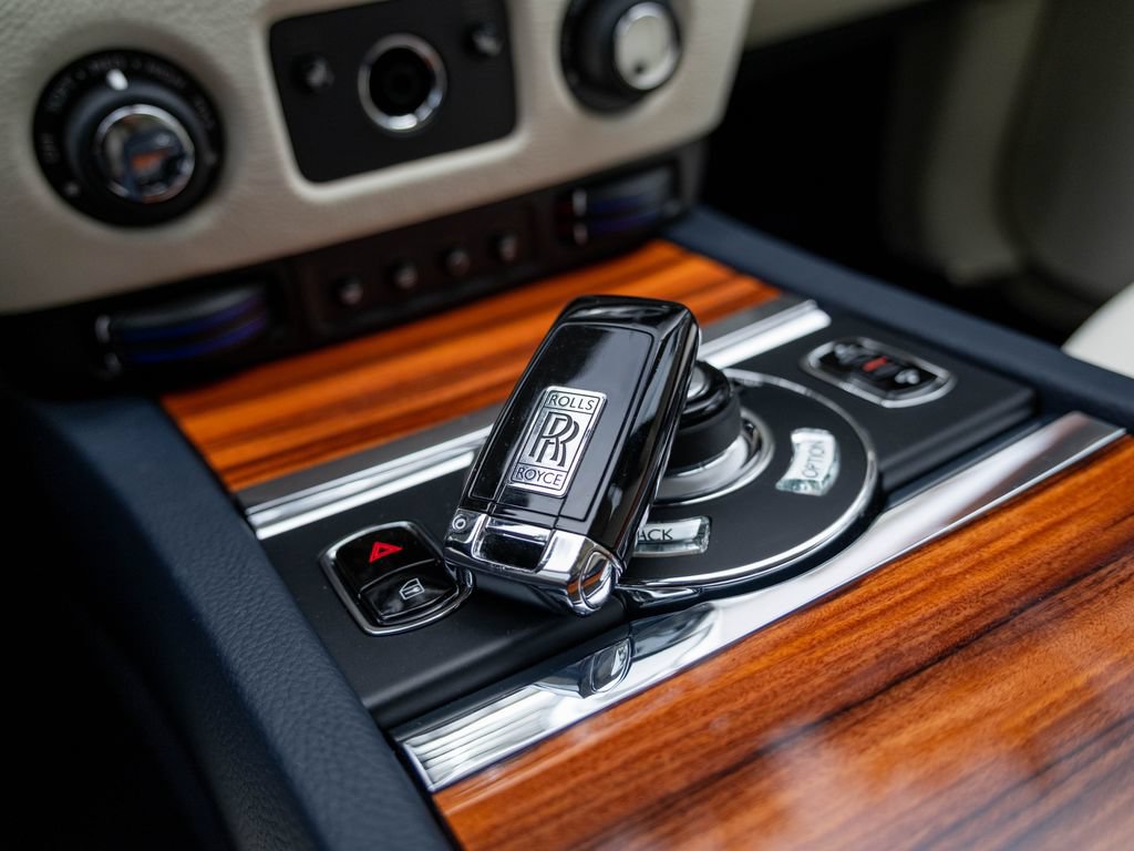 Used 2013 Rolls-Royce Ghost RWD image 14