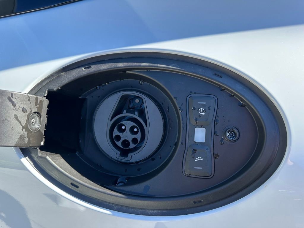 Used 2026 Porsche Panamera 4 image 42