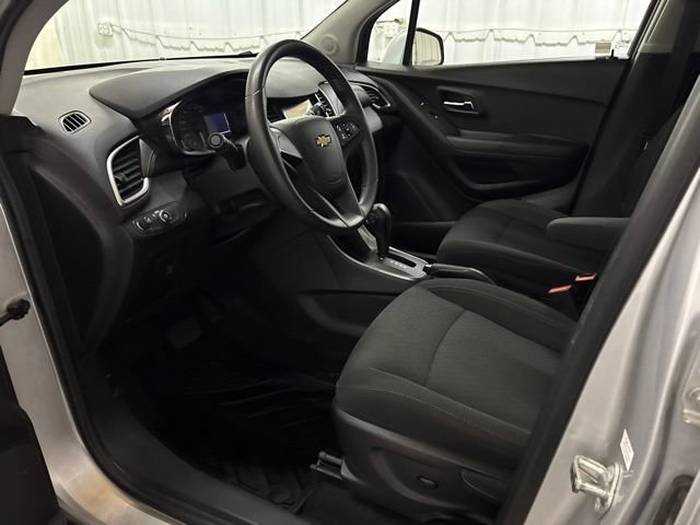 Used 2017 Chevrolet Trax LS FWD image 31