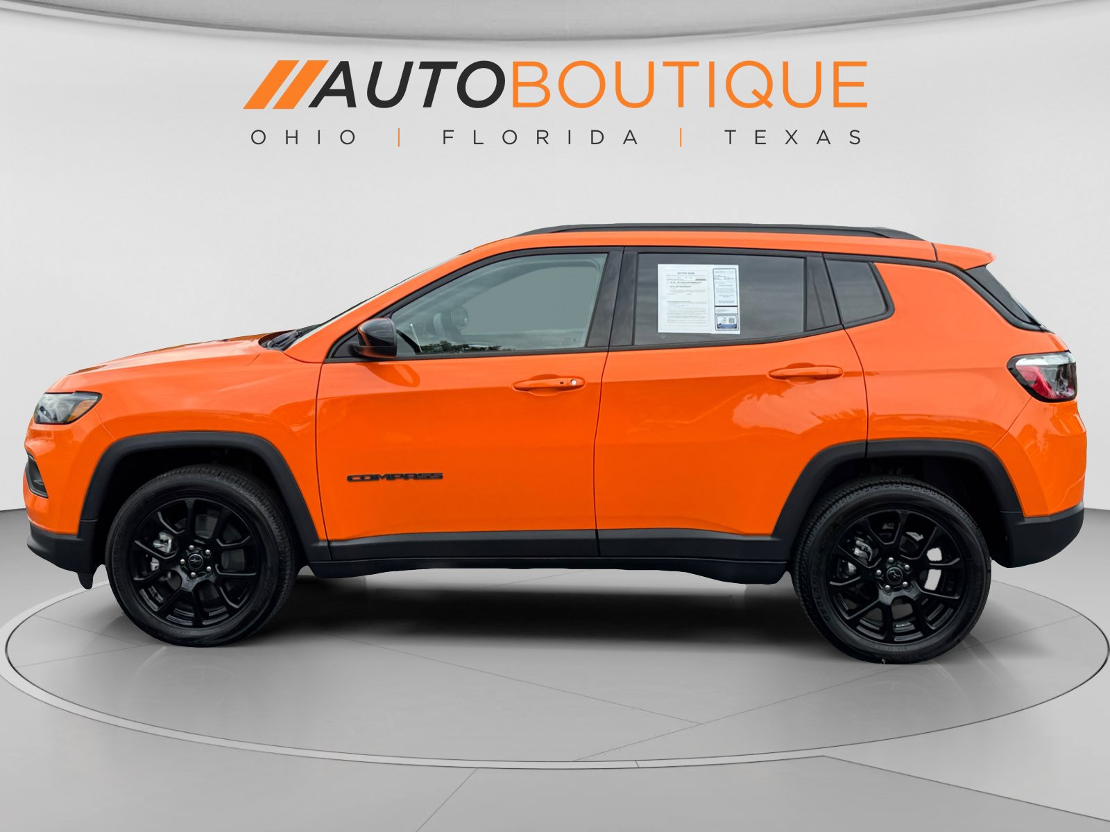 Used 2026 Jeep Compass Latitude AWD/4WD image 2