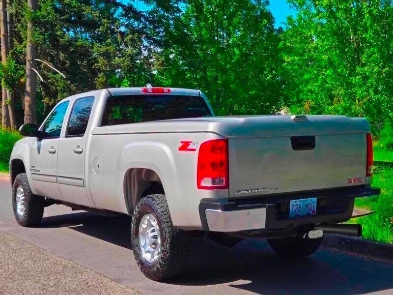Used 2007 GMC Sierra 3500 SLT w/ Convenience Package image 10