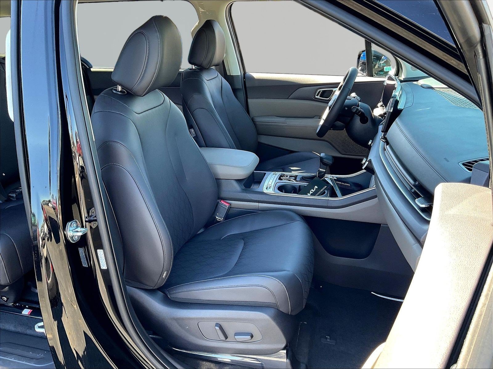 New 2027 Kia Carnival SX FWD image 19