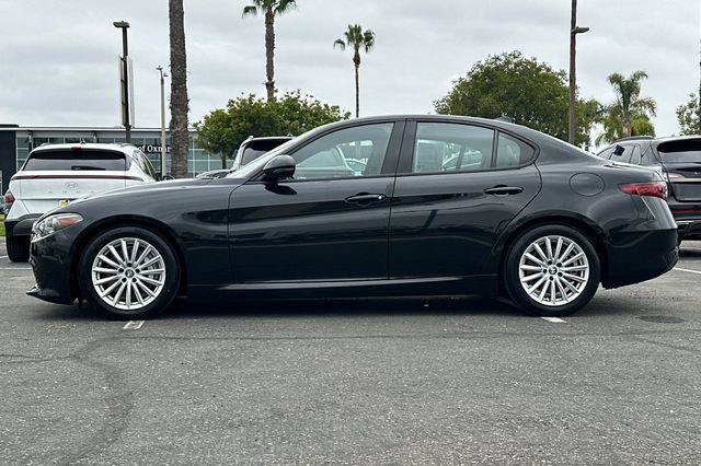 Used 2023 Alfa Romeo Giulia Sprint RWD image 7