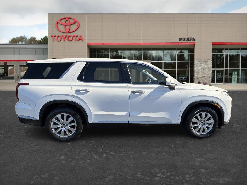 Used 2025 Hyundai Palisade SE FWD image 4