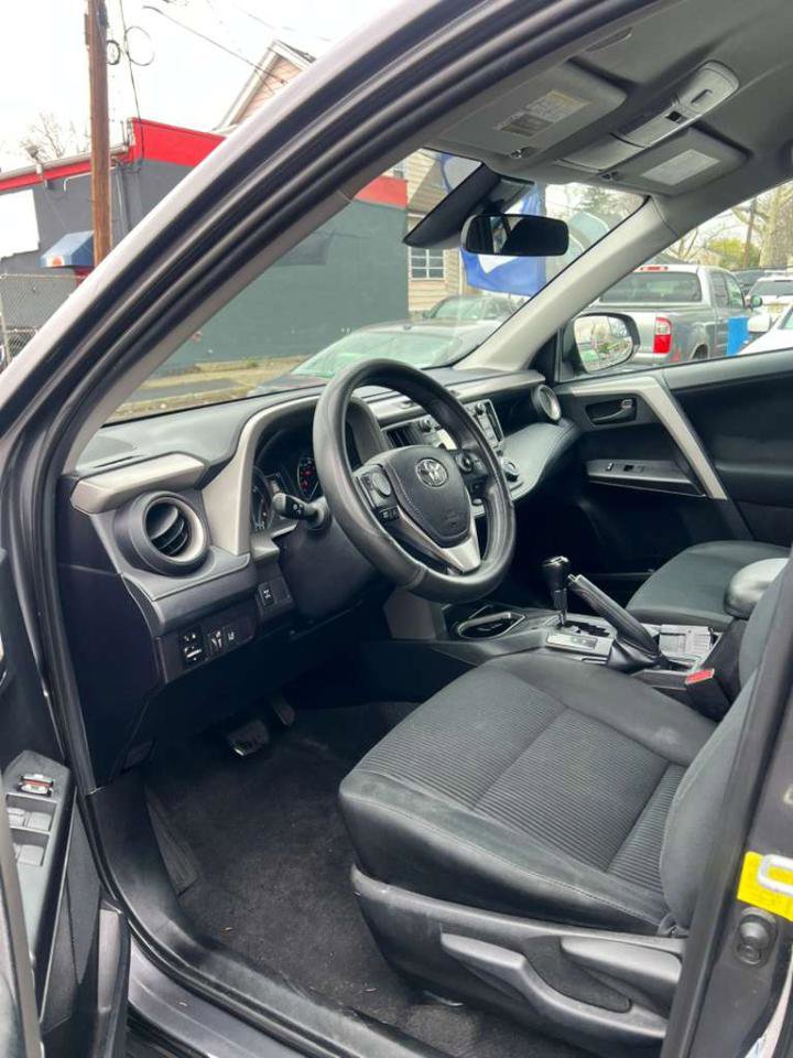 Used 2018 Toyota RAV4 LE w/ All Weather Liner Package image 24