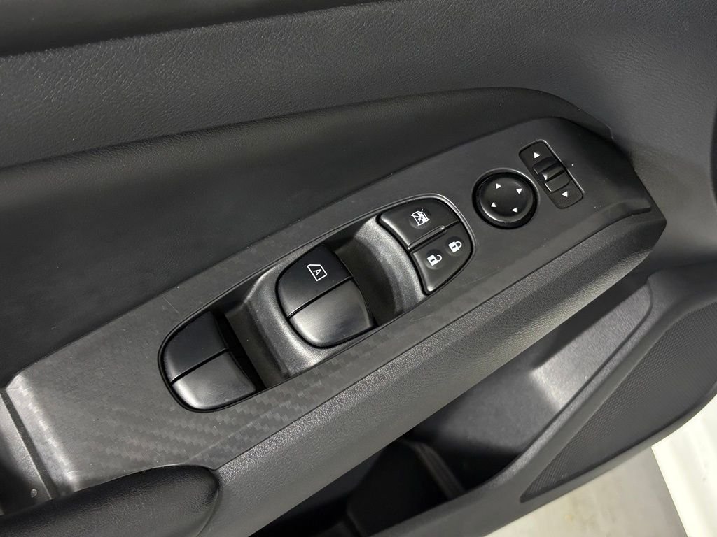 Used 2025 Nissan Altima 2.5 S FWD image 14