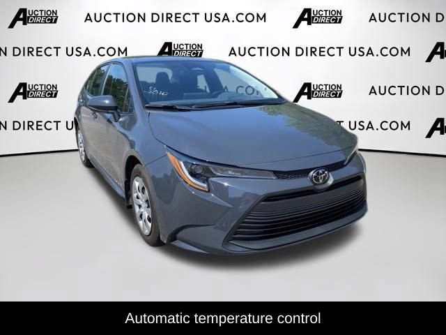Used 2025 Toyota Corolla LE FWD image 3