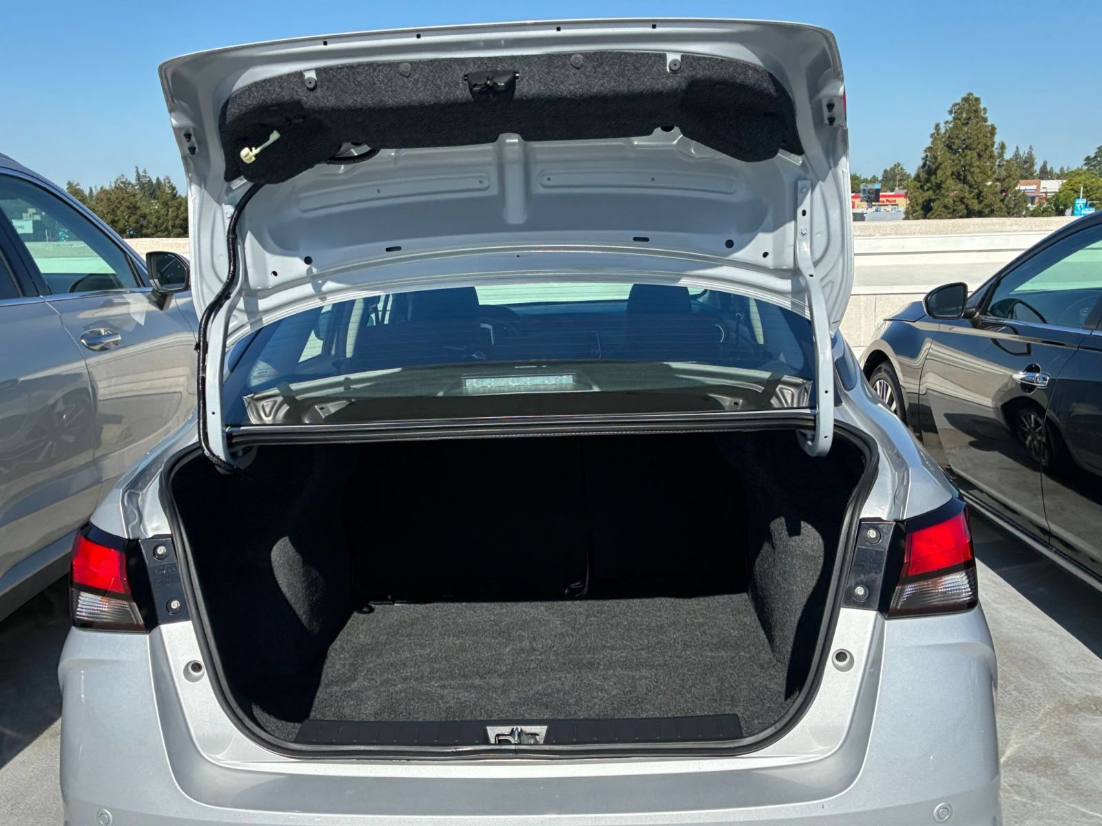 Used 2025 Nissan Versa SV FWD image 29