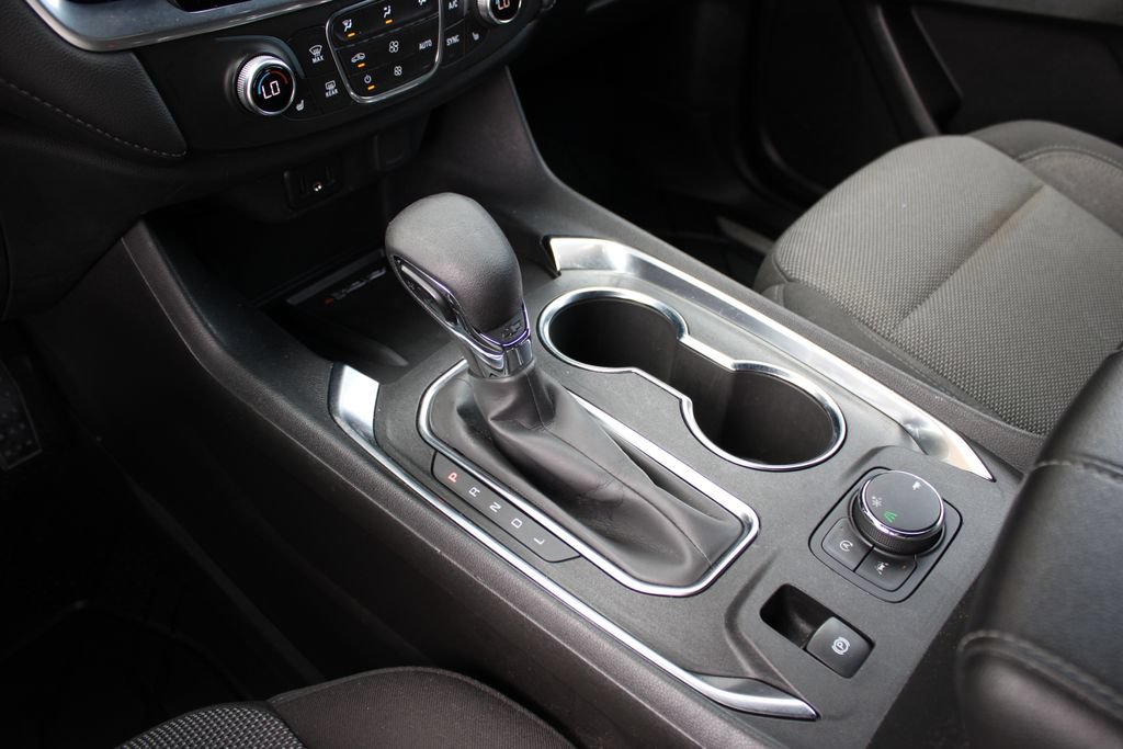 Used 2022 Chevrolet Traverse LT FWD image 27