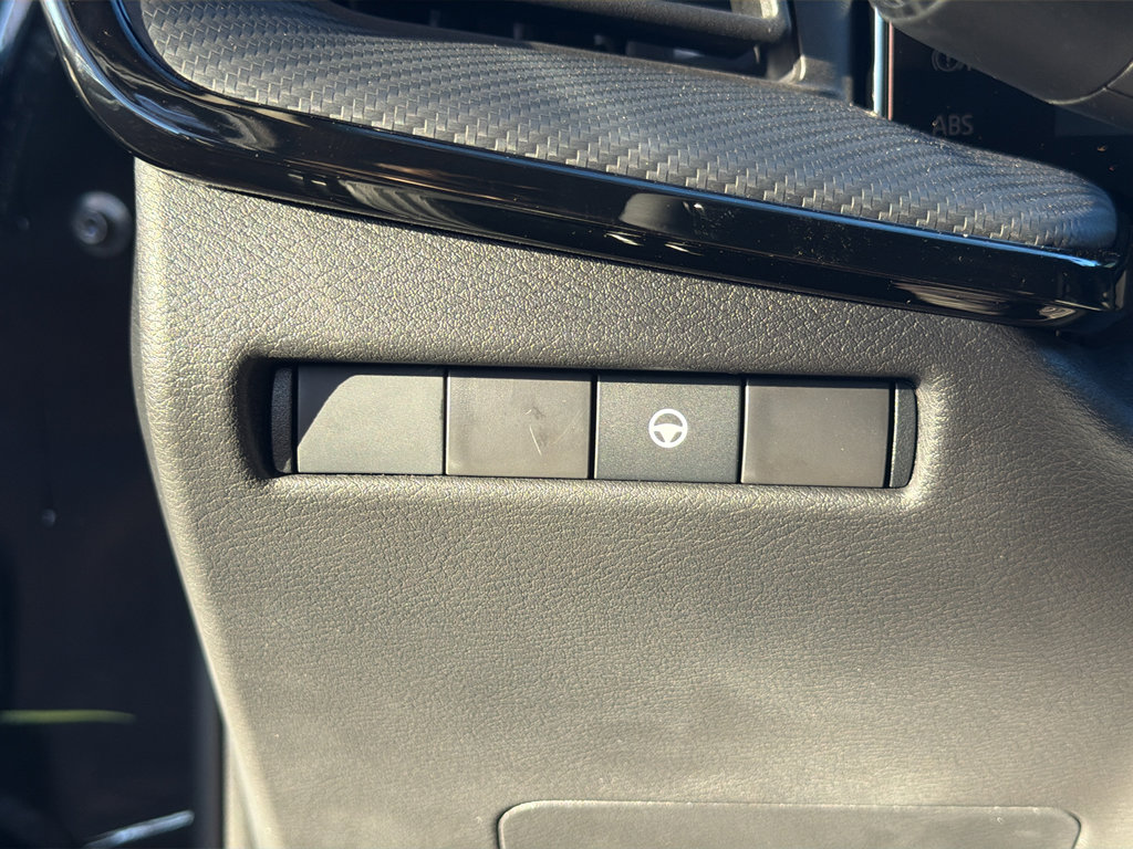 New 2026 Nissan Kicks SR w/ Cold Weather Package image 22