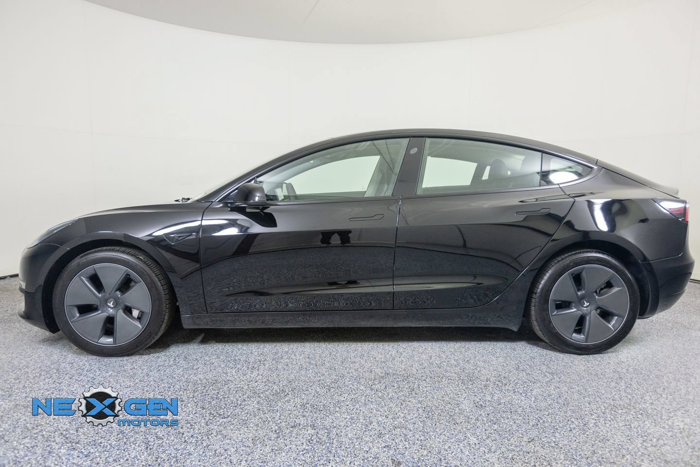 Used 2023 Tesla Model 3 Long Range AWD/4WD image 5