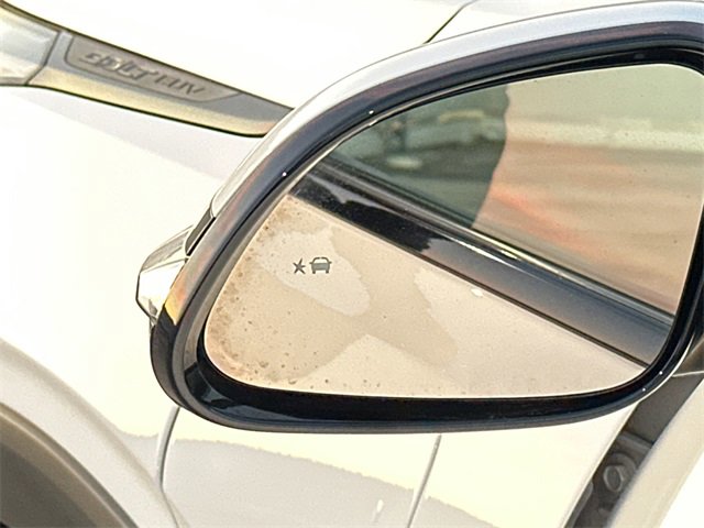 Used 2022 Chevrolet Bolt EUV LT w/ Convenience Package image 19