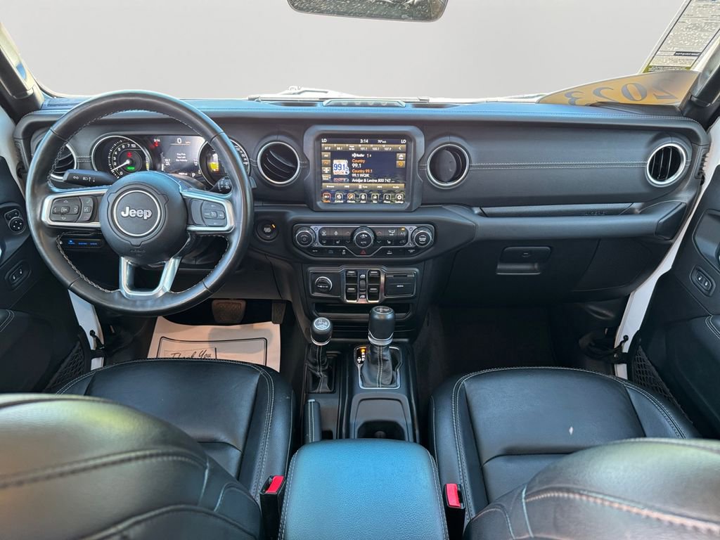 Used 2023 Jeep Wrangler Unlimited Sahara w/ Cold Weather Group AWD/4WD image 17