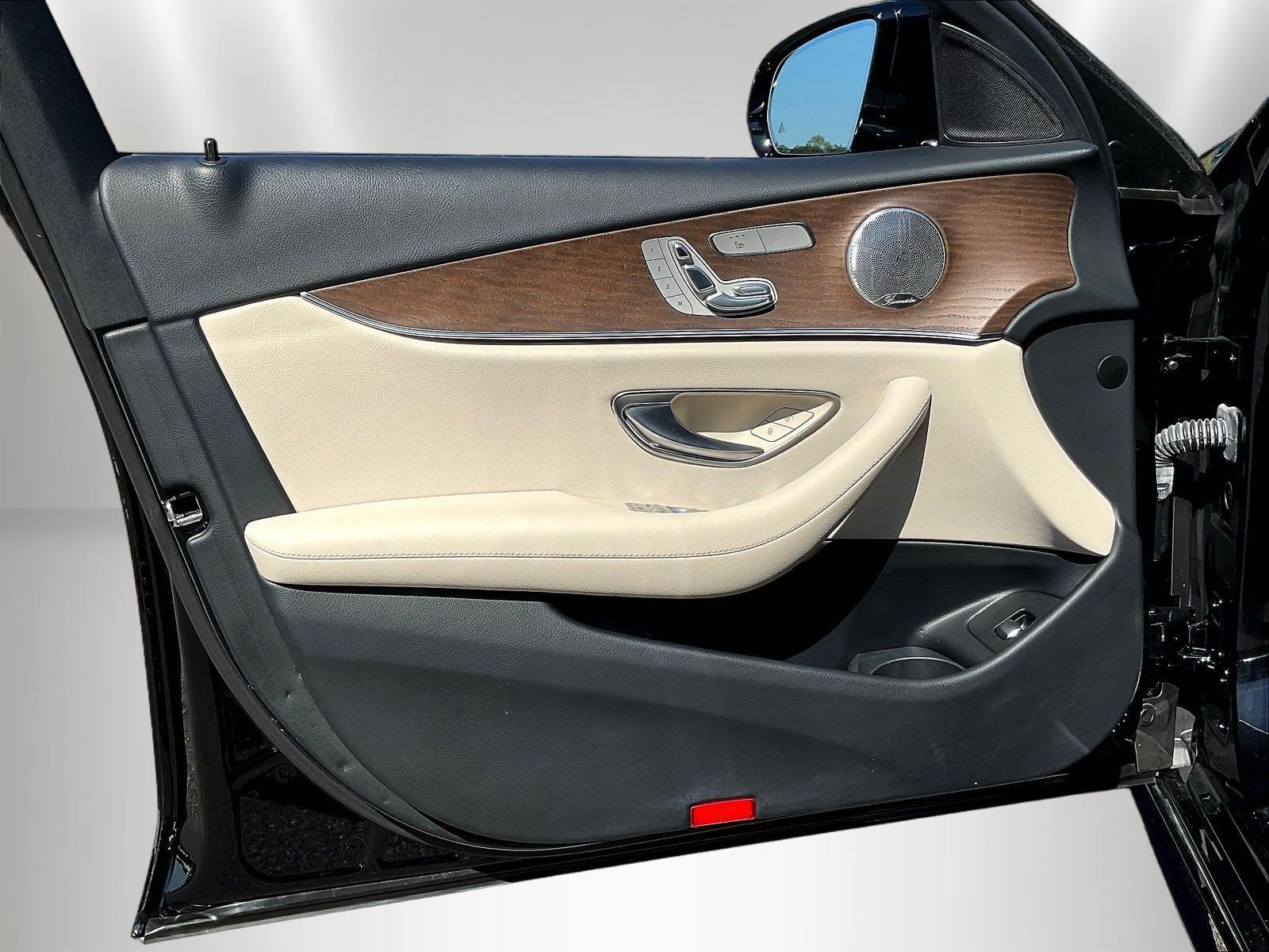 Used 2022 Mercedes-Benz E 350 Sedan image 22