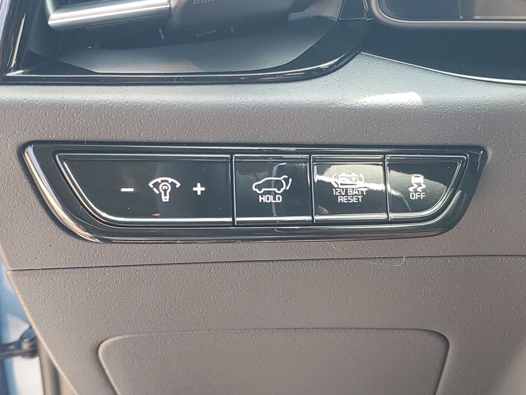 New 2026 Kia Niro FWD image 21