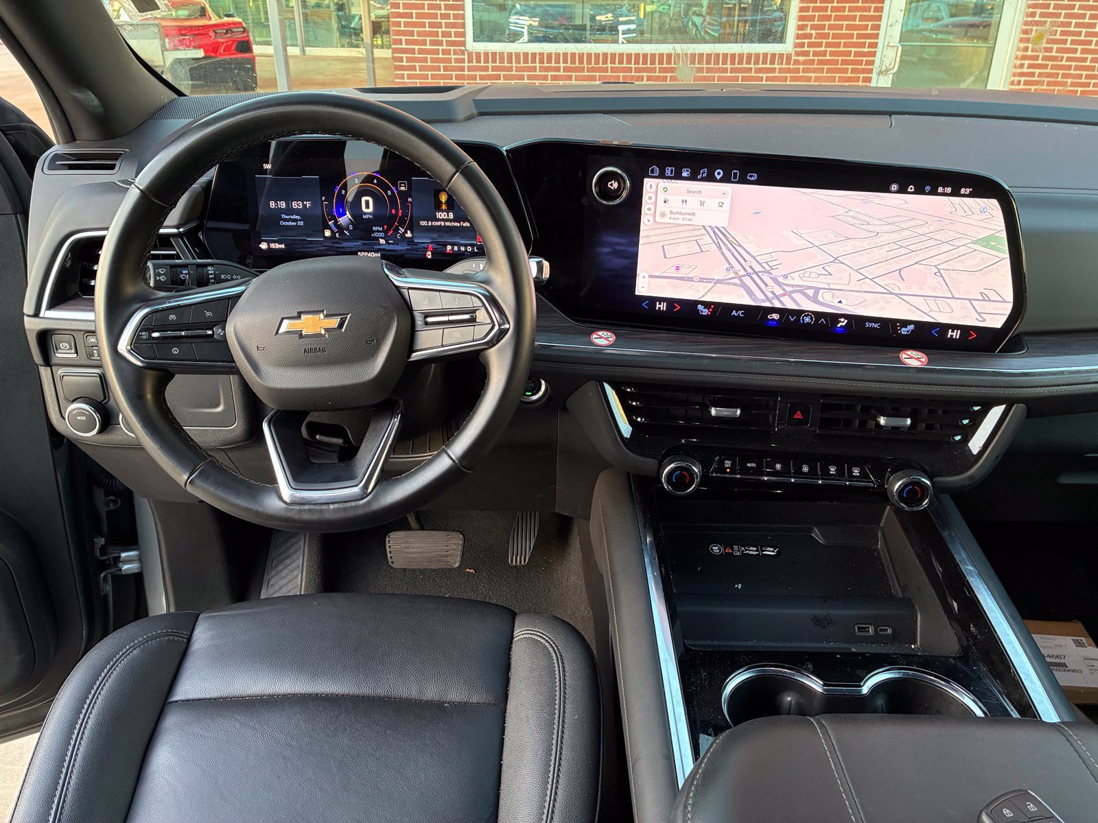 Used 2025 Chevrolet Tahoe LT RWD image 4