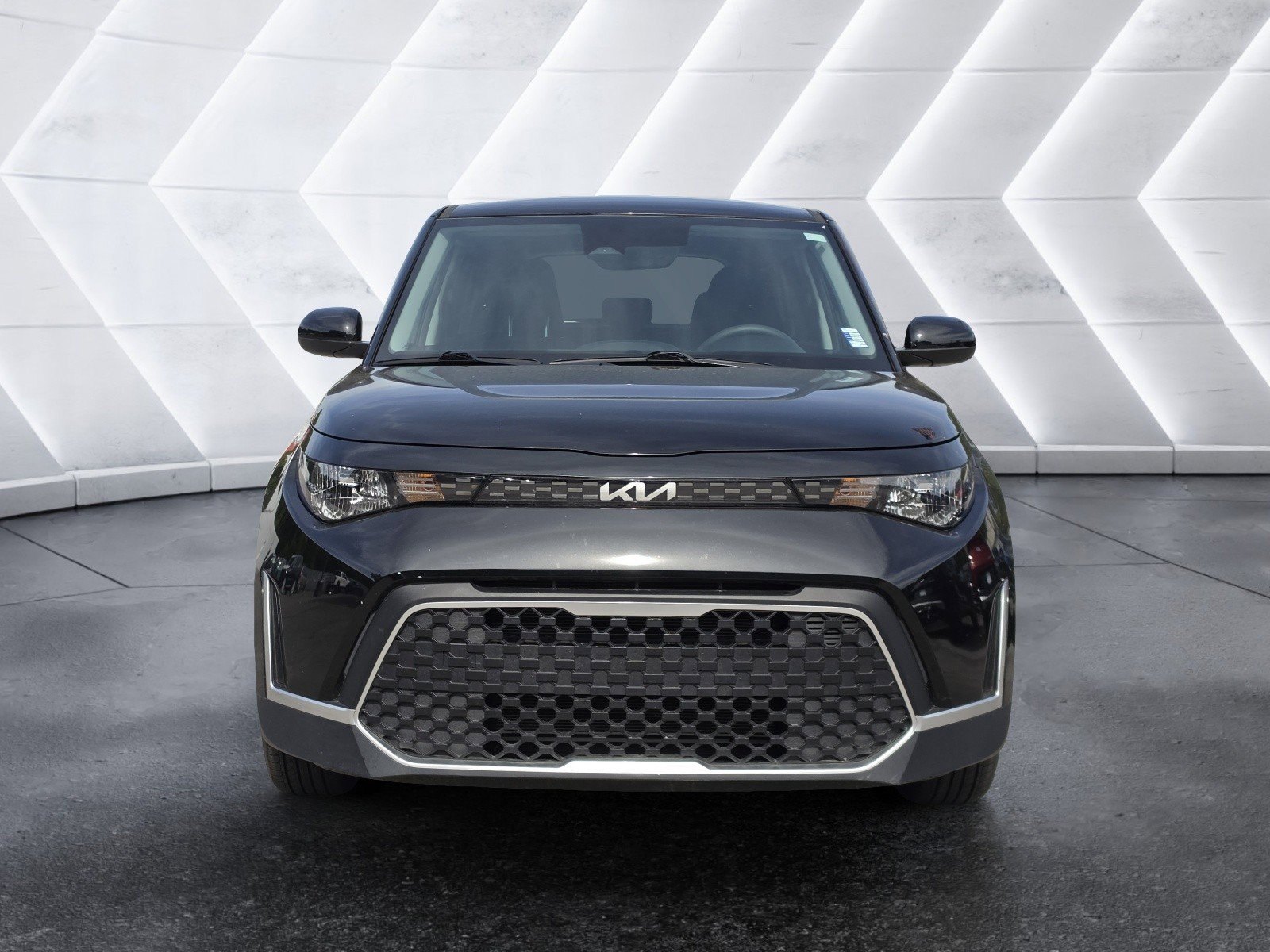 Used 2025 Kia Soul LX FWD image 7