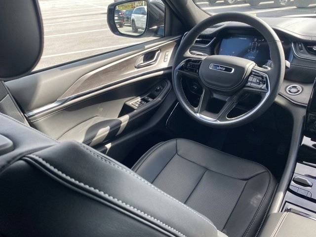 New 2025 Jeep Grand Cherokee L Overland w/ Trailer Tow Package image 54