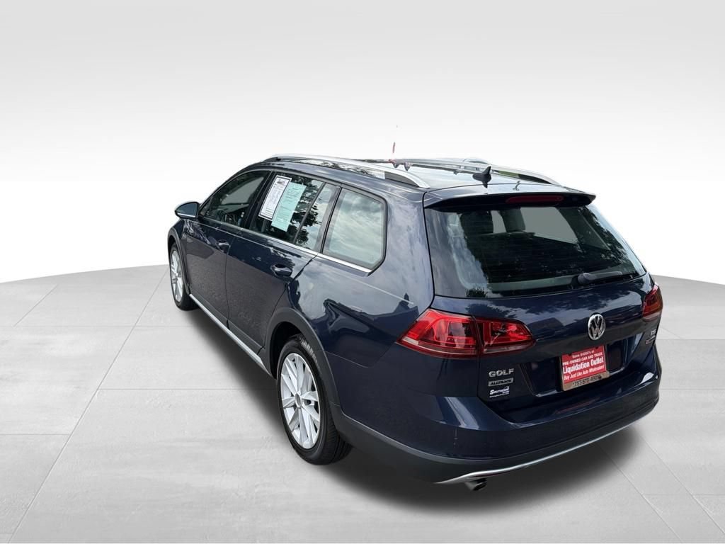 Used 2017 Volkswagen Golf Alltrack SE AWD/4WD image 4