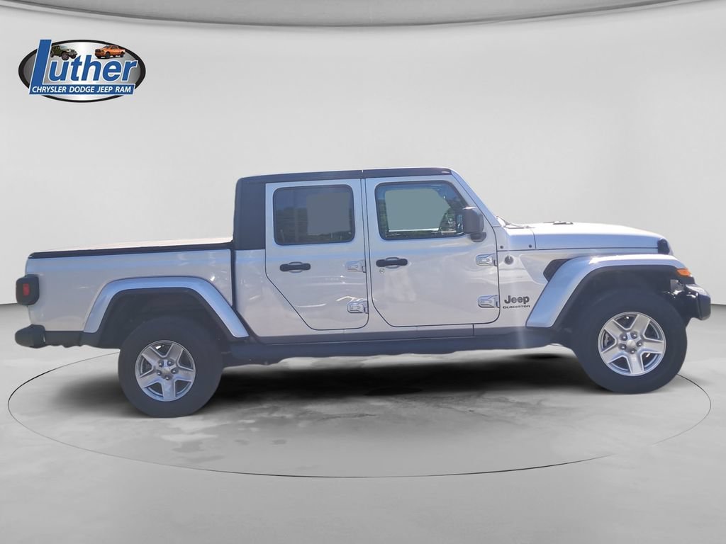 Used 2022 Jeep Gladiator Sport AWD/4WD image 6