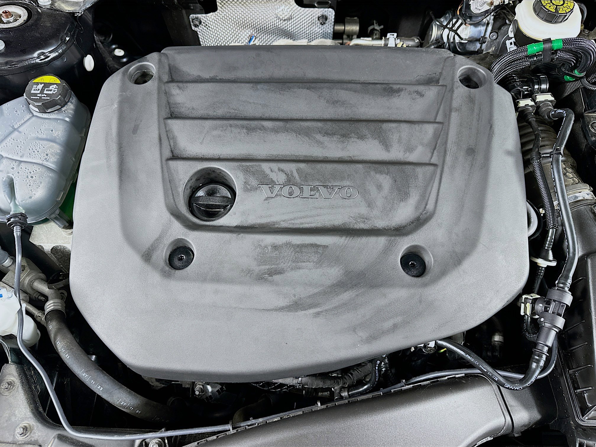 Used 2024 Volvo XC40 B5 Core image 34