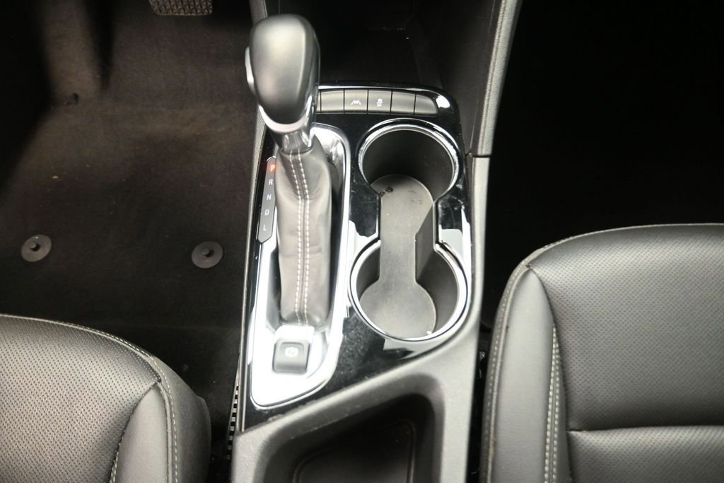 Used 2024 Buick Encore GX Sport Touring FWD image 9