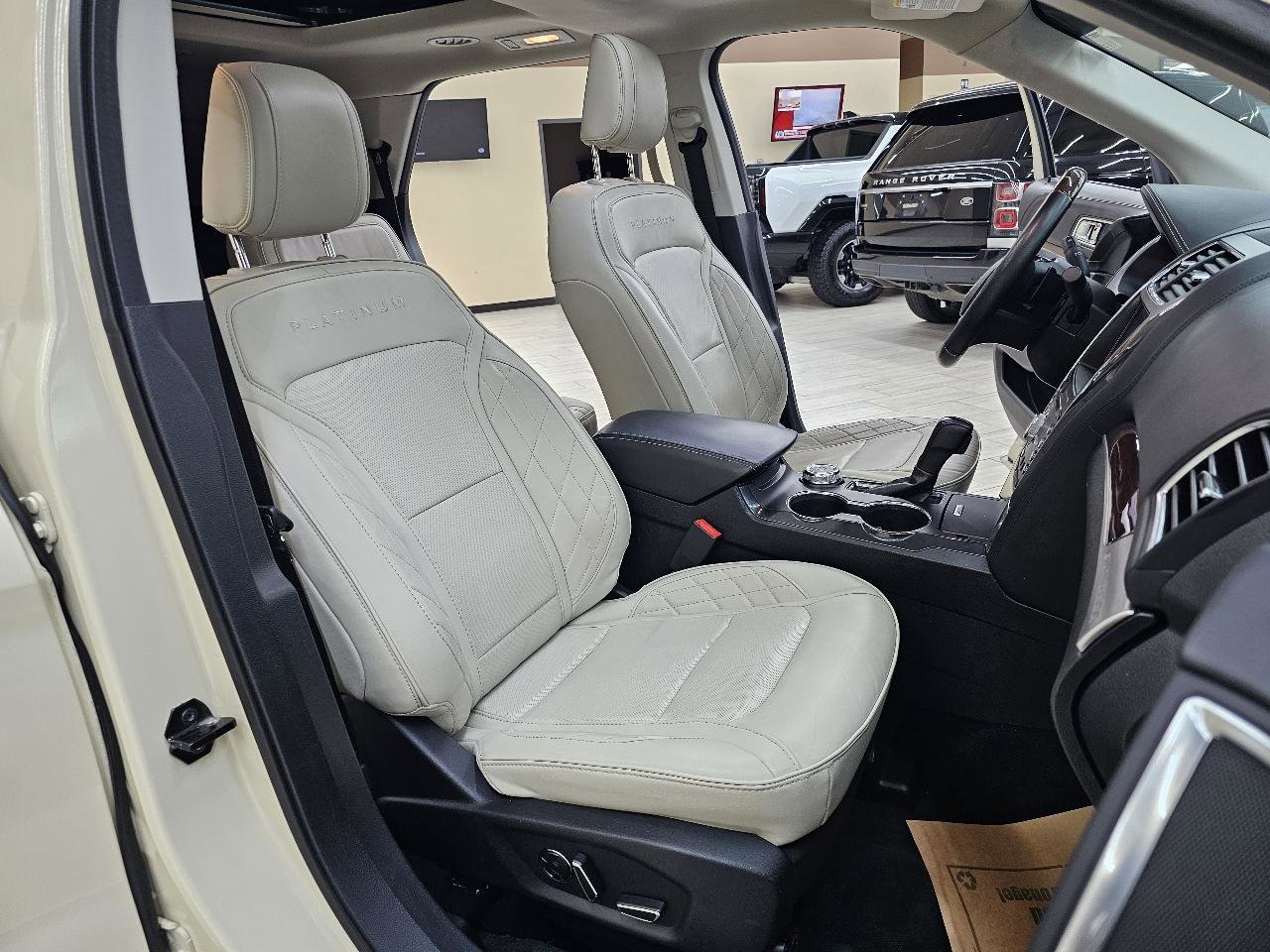 Used 2018 Ford Explorer Platinum image 21