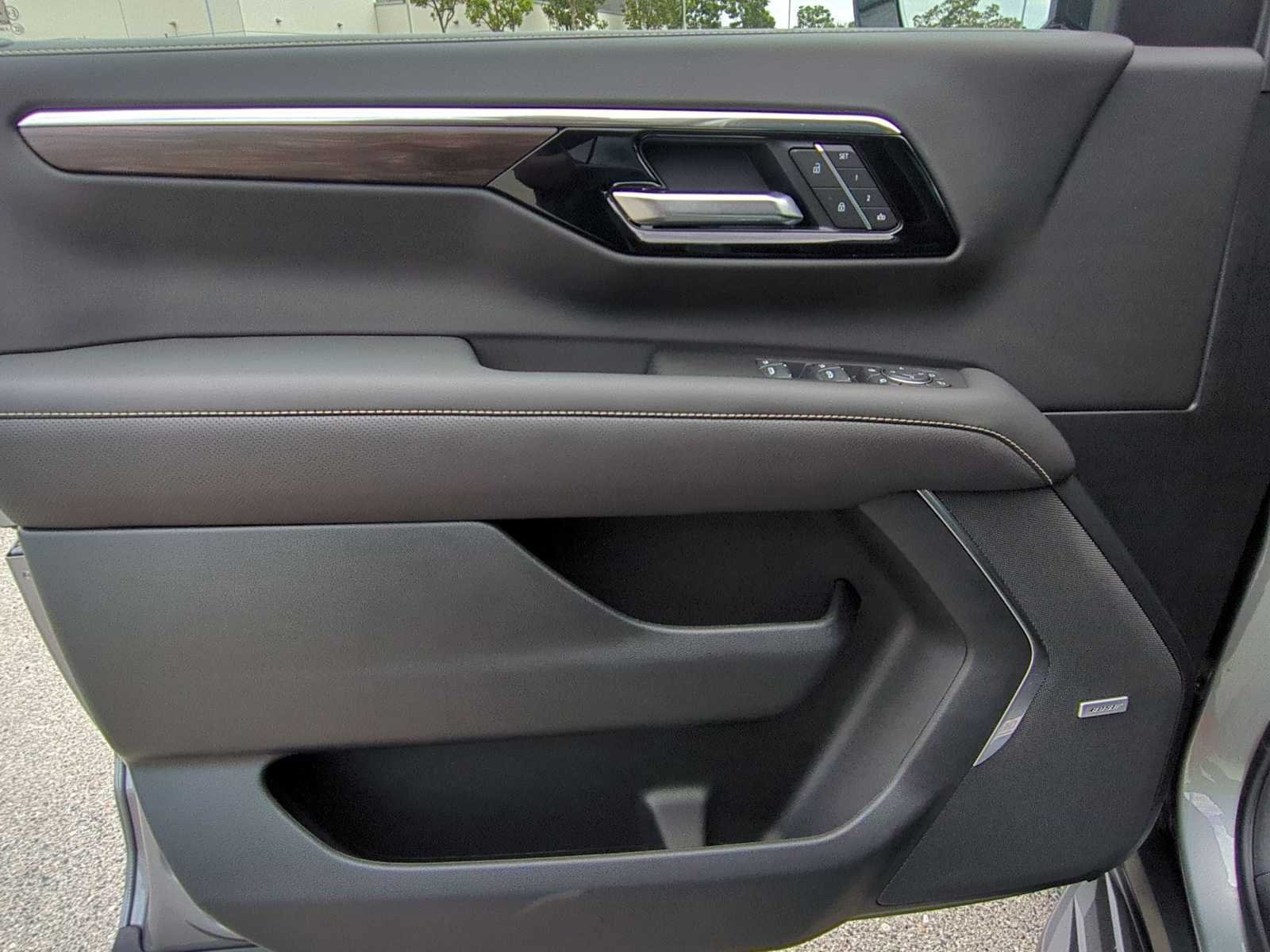 New 2026 Chevrolet Suburban Premier AWD/4WD image 10