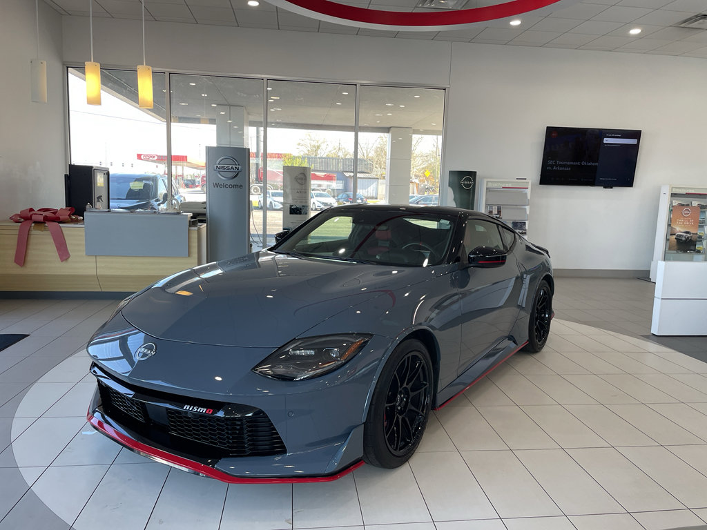 Used 2025 Nissan Z NISMO w/ Floor Mat Package image 6