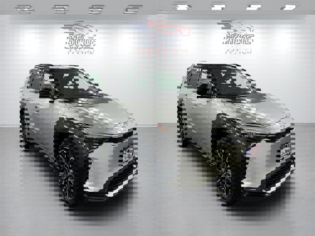 Used 2023 Toyota bZ4X Limited image 3