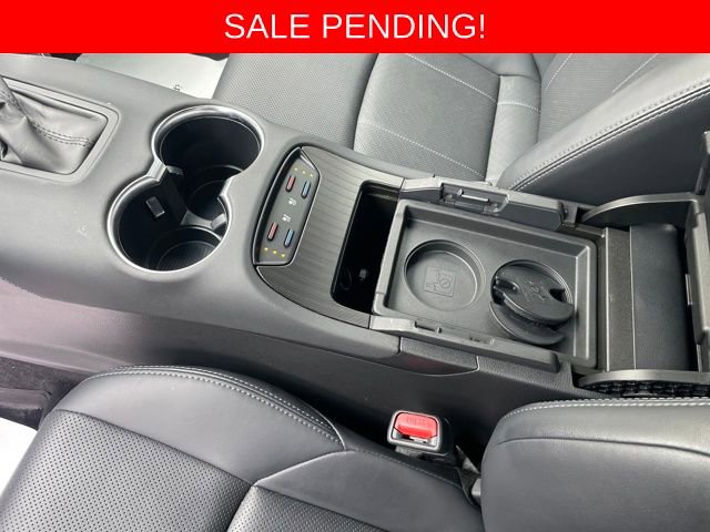 Used 2023 Toyota Venza Limited image 24