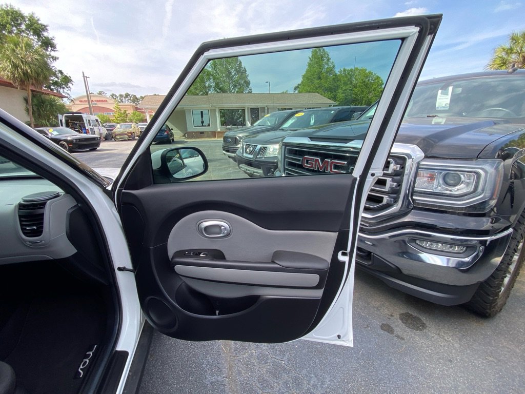 Used 2019 Kia Soul image 36