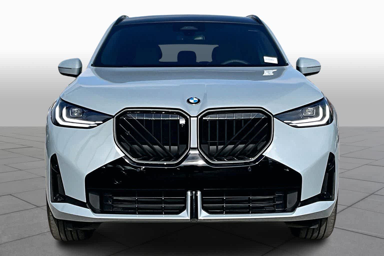 Used 2026 BMW X3 xDrive30i w/ Premium Package AWD/4WD image 3