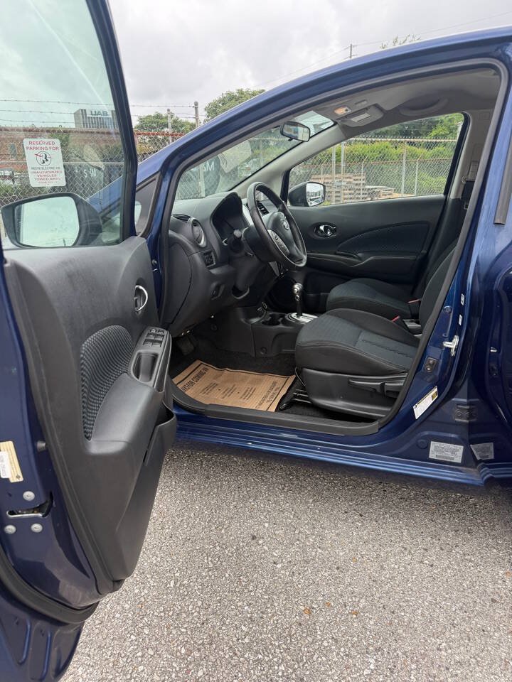 Used 2018 Nissan Versa Note SV FWD image 18