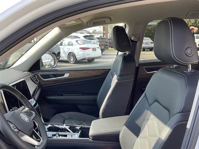 New 2026 Volkswagen Atlas SE image 8