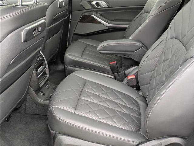 Used 2024 BMW X7 xDrive40i w/ Premium Package image 21
