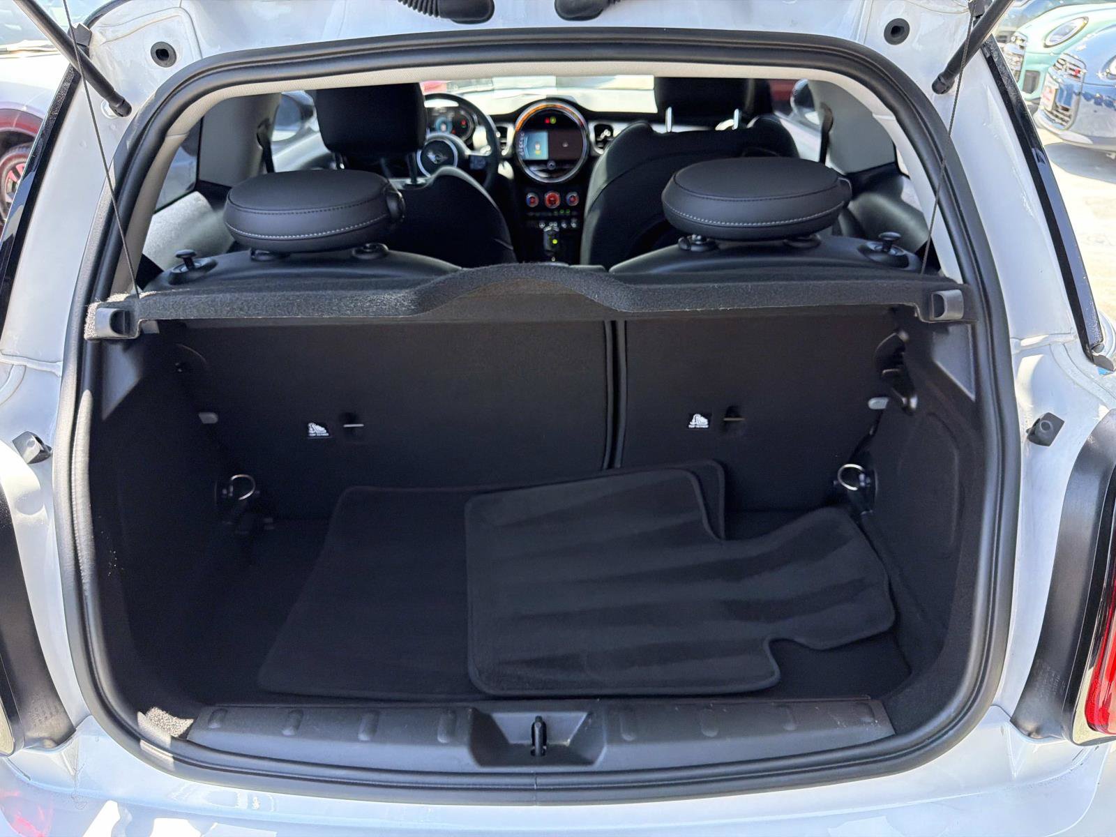 Used 2024 MINI Cooper SE FWD image 5