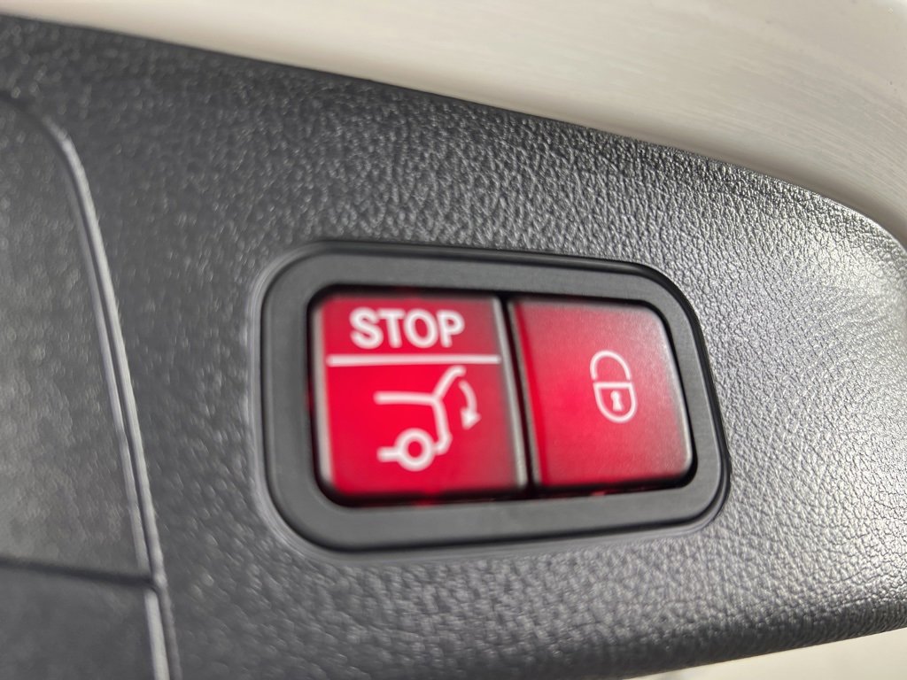 Certified 2022 Mercedes-Benz GLA 250 4MATIC image 15