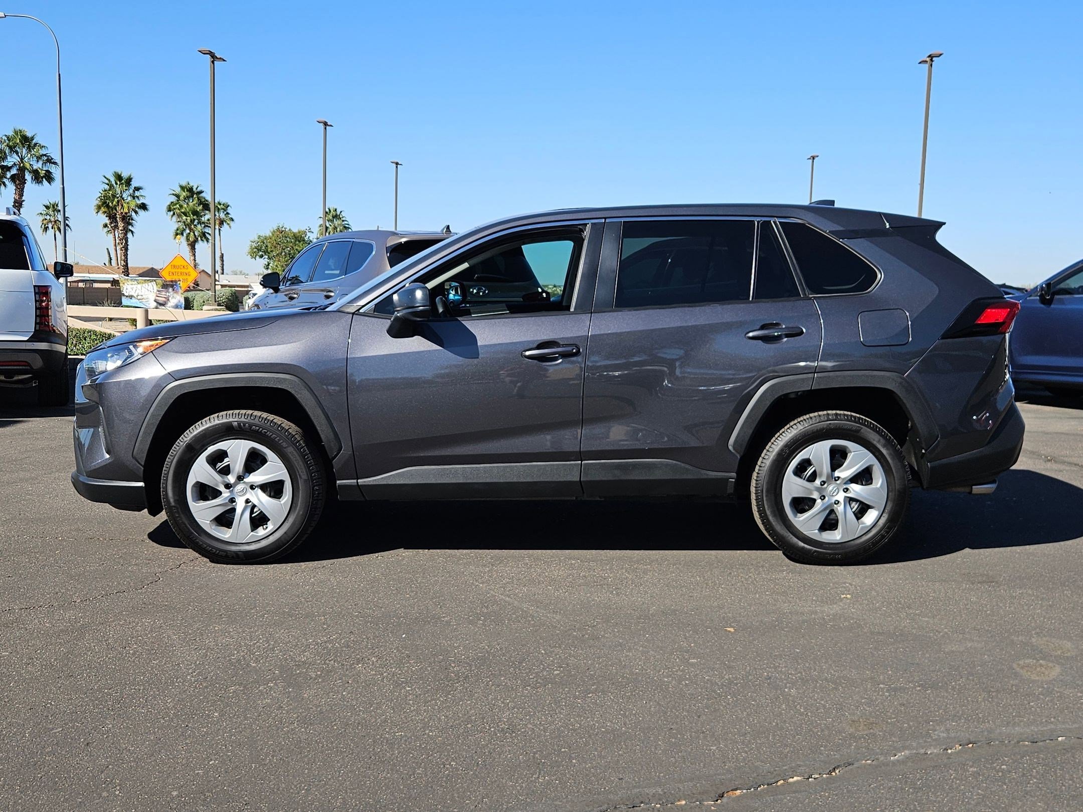 Used 2022 Toyota RAV4 LE w/ Carpet Mat Package (TMS) image 9