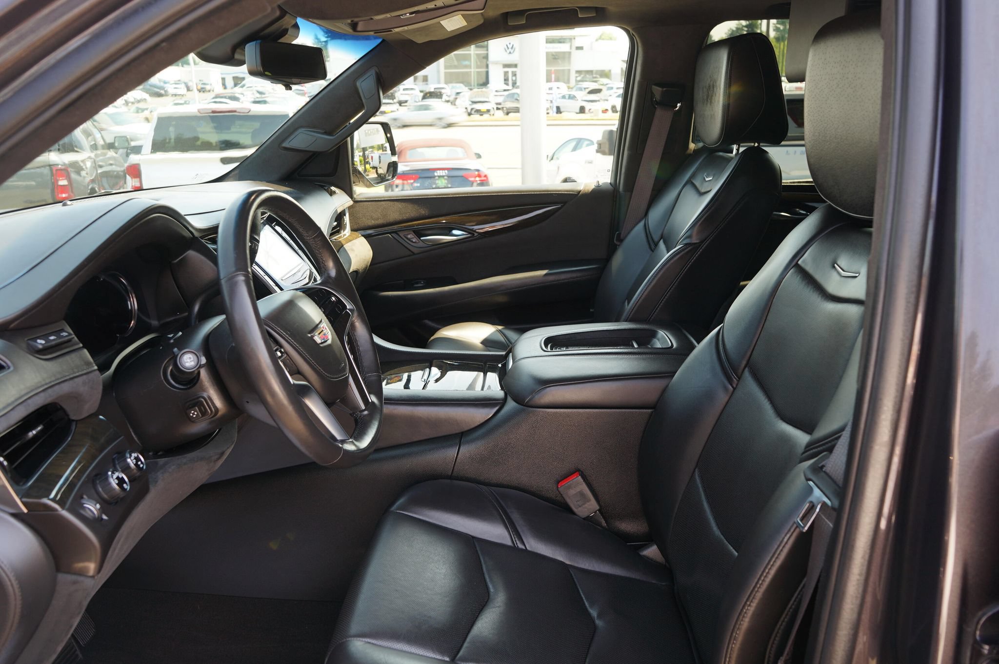 Used 2017 Cadillac Escalade Platinum AWD/4WD image 15