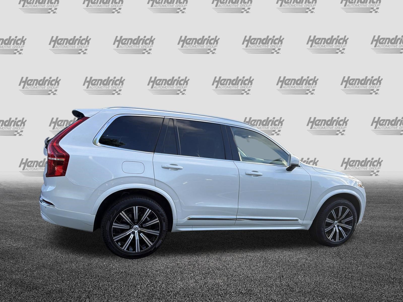 Certified 2025 Volvo XC90 B5 Core AWD/4WD image 11