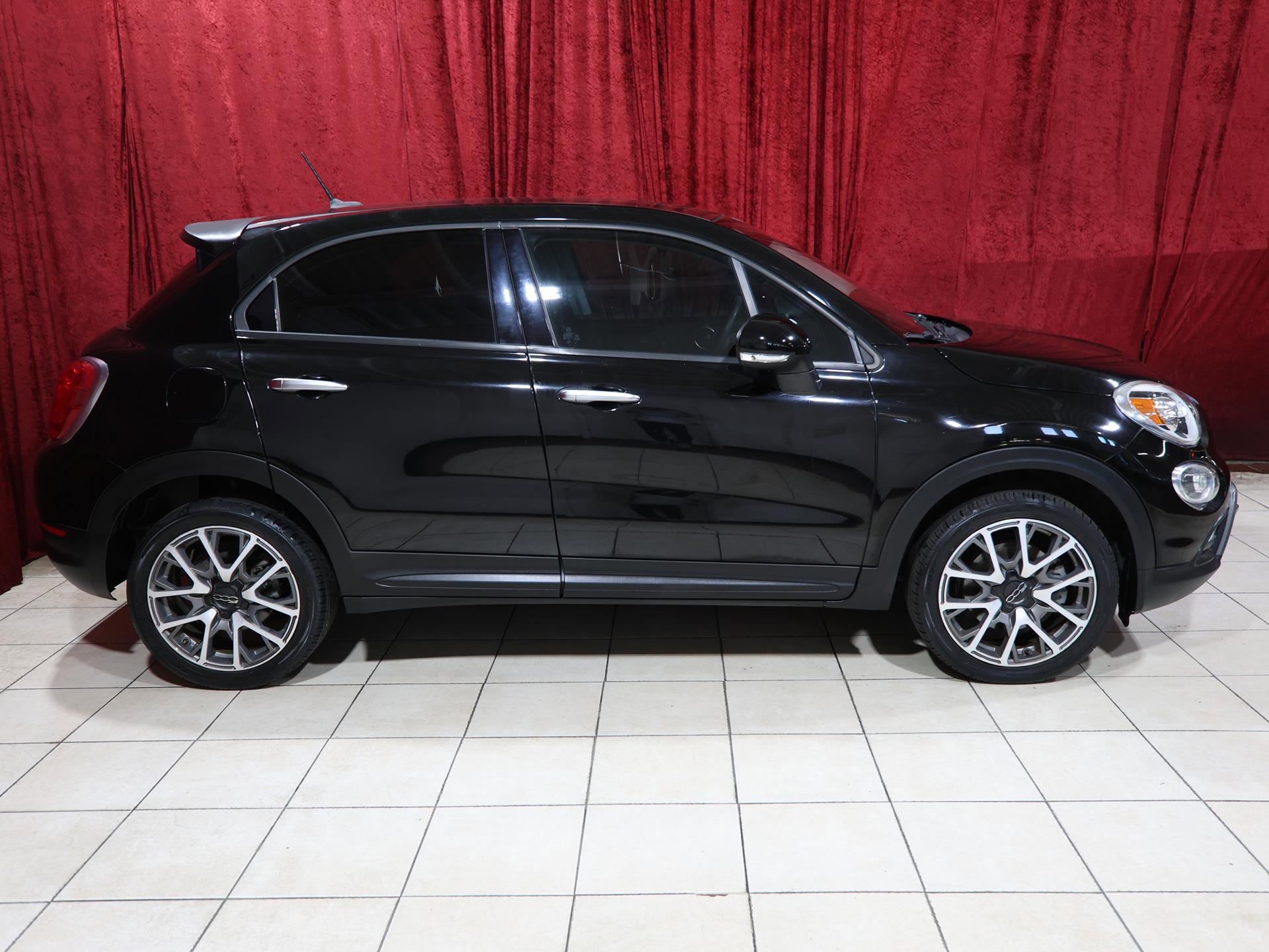 Used 2017 FIAT 500X Trekking image 8