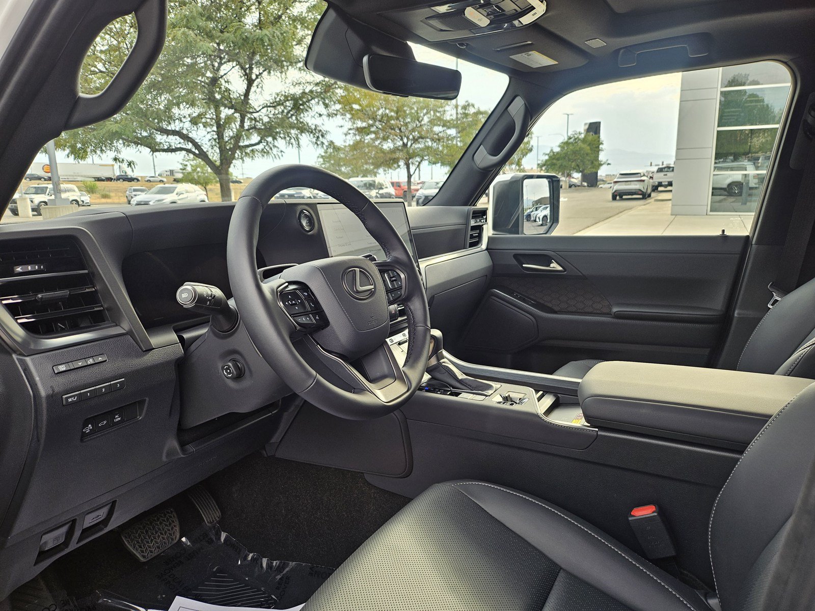 Used 2026 Lexus GX 550 w/ Accessory Package (31) AWD/4WD image 10