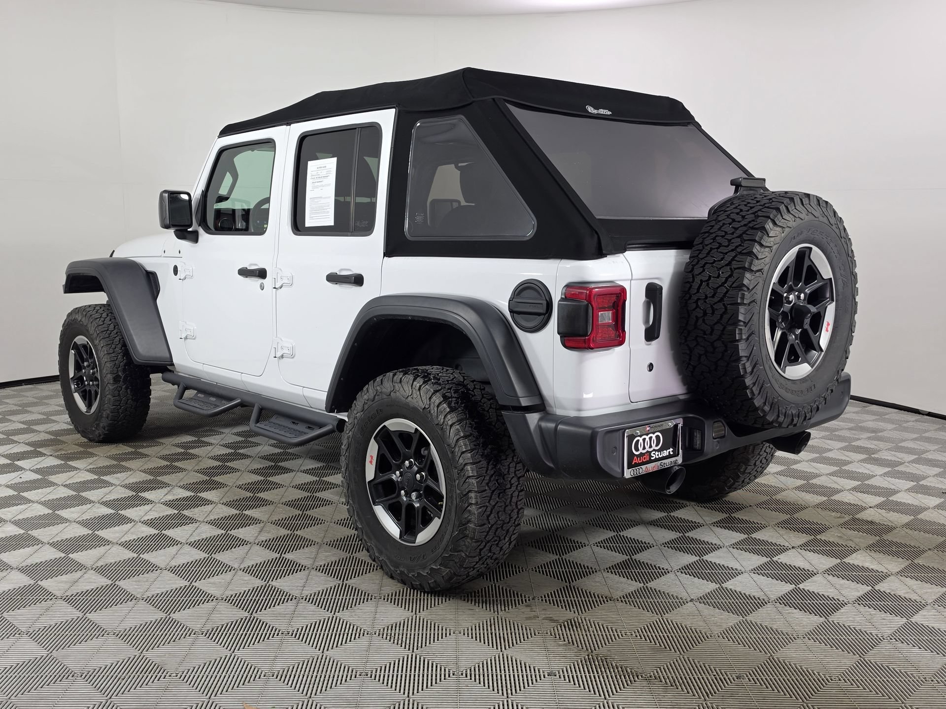 Used 2019 Jeep Wrangler Unlimited Rubicon AWD/4WD image 5