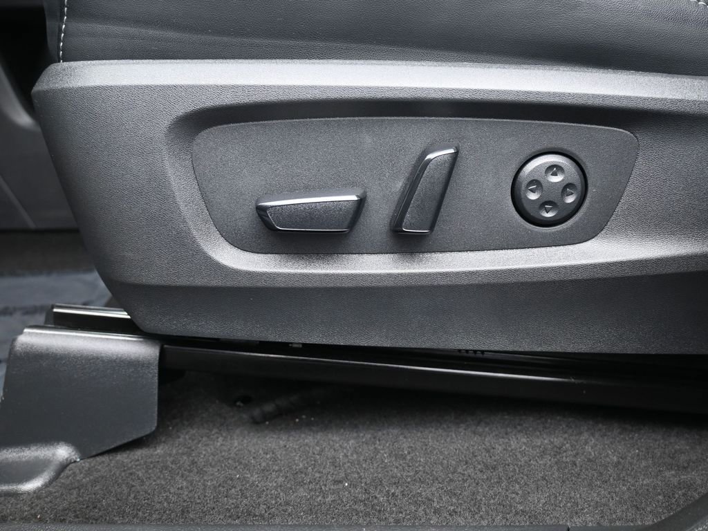 Used 2023 INFINITI QX60 Luxe w/ Performance Audio Package image 15