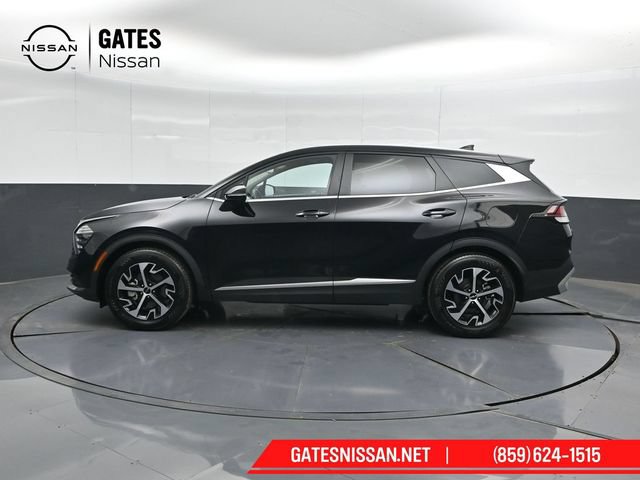 Used 2025 Kia Sportage EX FWD image 7