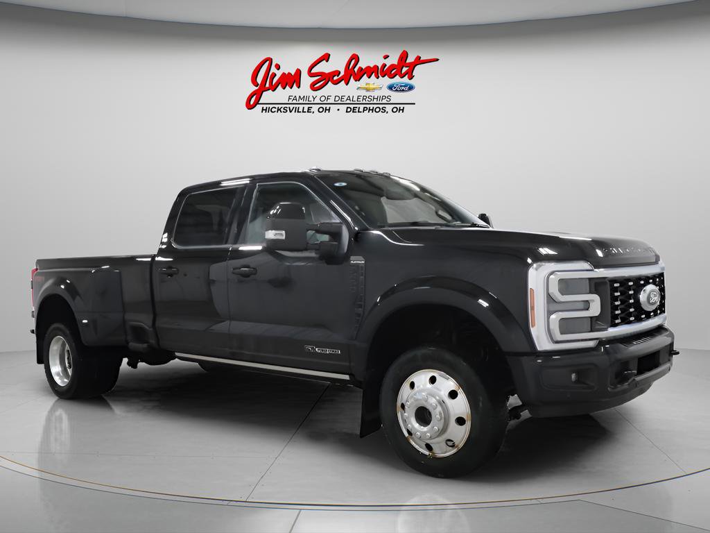 Used 2025 Ford F450 Platinum w/ FX4 Off-Road Package AWD/4WD image 2